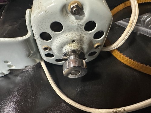 Vintage Brother Sewing Machine Motor & Bracket Model "C" 140W 115 Volts Loc#EB58 - Picture 3 of 5