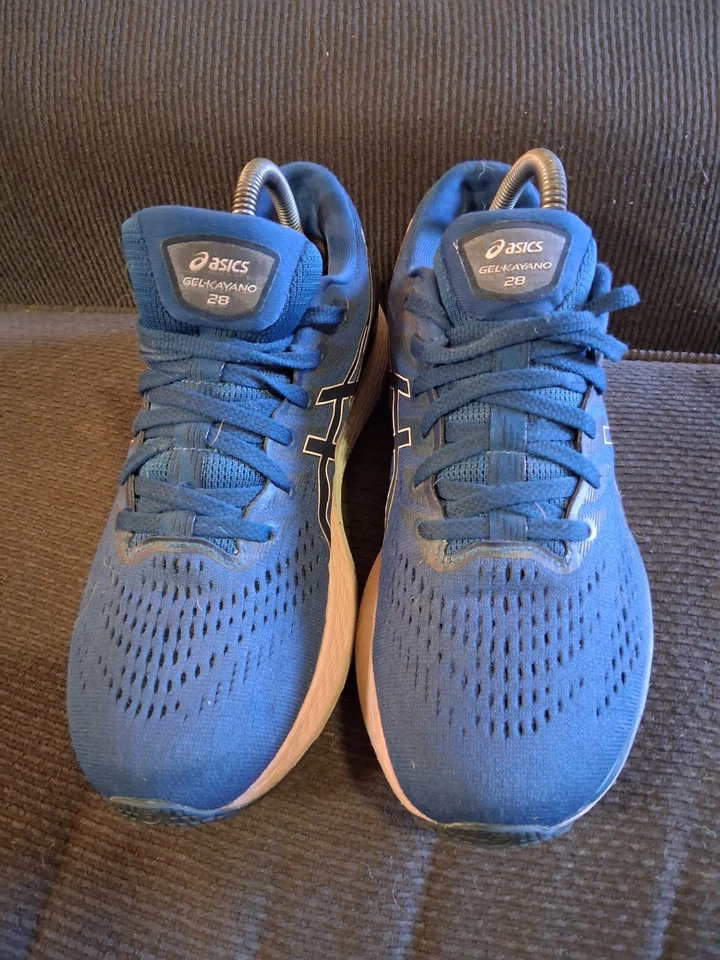 Zapatos para correr Asics Gel-Kayano 28 para mujer talla 9,5 azules Foto 2 de 4