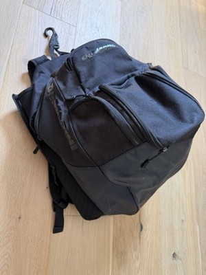 Demarini Voodoo OG Backpack - Holds 2 Bats Black EUC Baseball Softball + Balls
