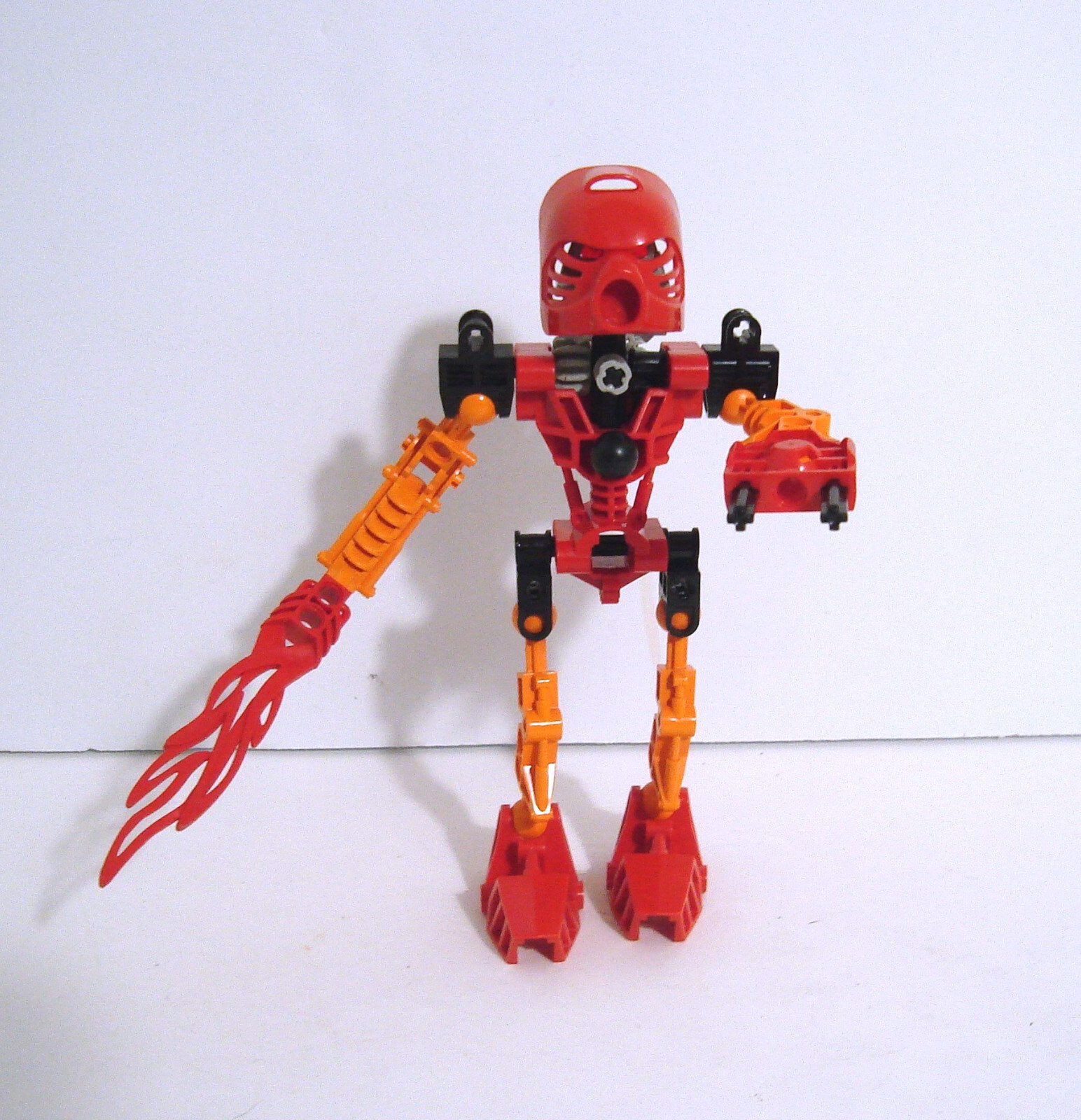 Lego Tahu Mata Bionicle Tahu 2001 LEGO 8534 Bionicle Toa Mata Tahu - Main Image