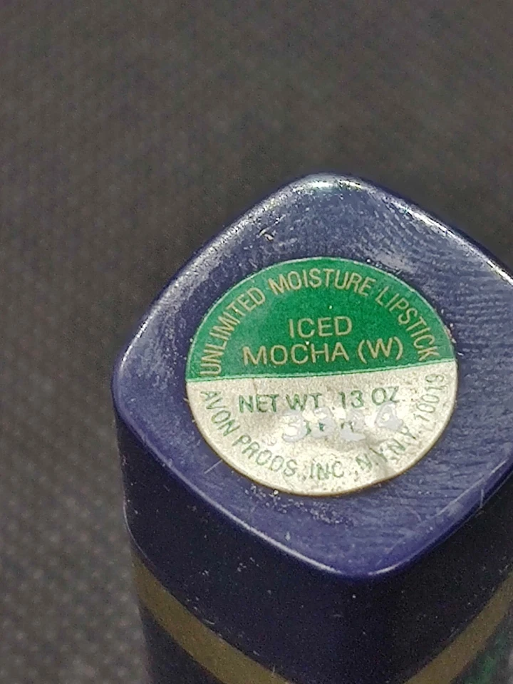 AVON Unlimited Moisture Lipstick - Iced Mocha NEW NOS unsealed - Image 2 of 2