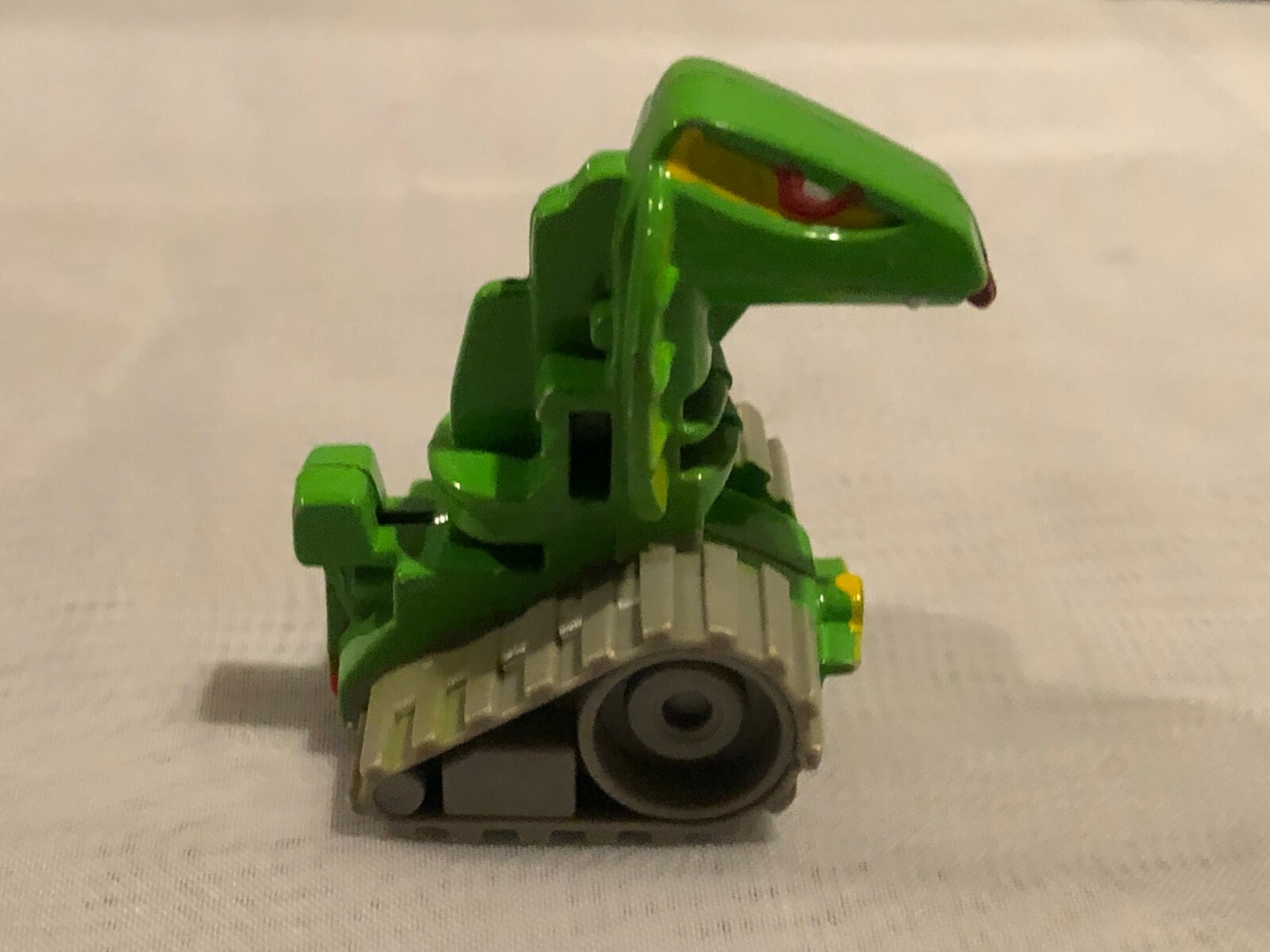 1985 MCDONALDS RUNAWAY ROBOT GREEN COBRA HAPPY MEAL TOY