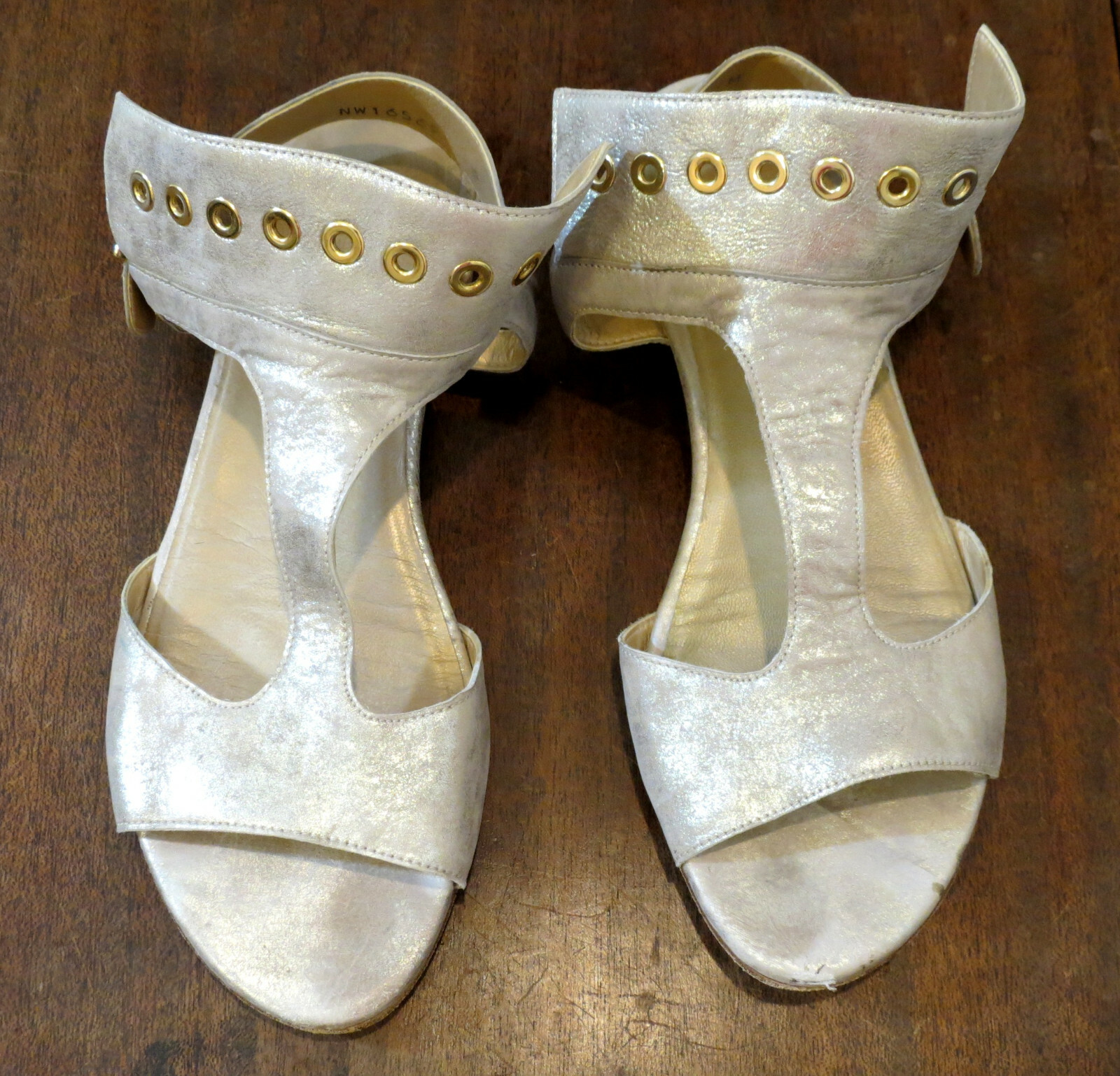 Stuart Weitzman Women's 6 M Cuffy Gold Leather T strap Sandals Low Heel shoes eBay