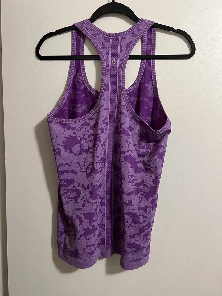 Camiseta sin mangas Lululemon para mujer púrpura camuflada tejida entrenamiento atlético talla 10 Foto 2 de 3