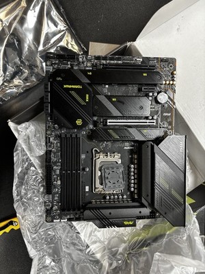 MSI MAG Z790 TOMAHAWK MAX WIFI ATX Motherboard Intel DDR5 HDMI USB-C Gaming