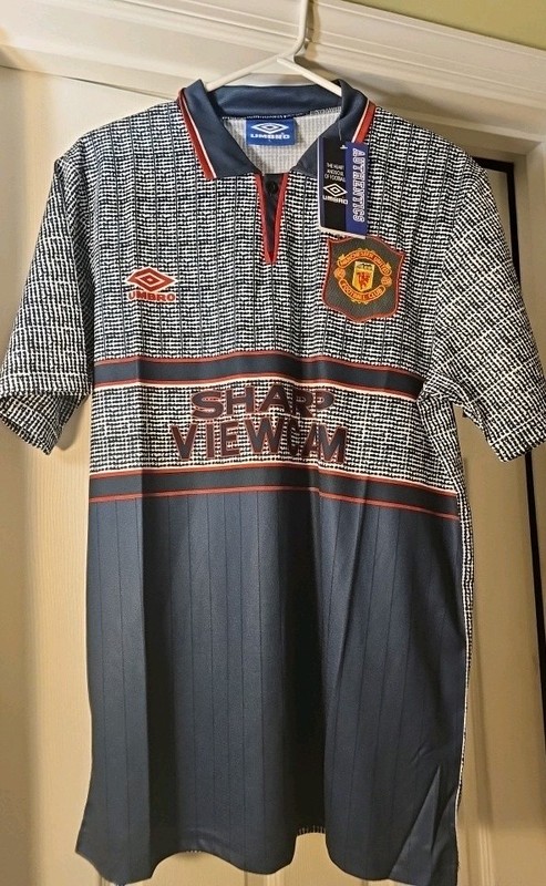 Umbro Manchester United 1995/96 Away Soccer Jersey Size L with tags 