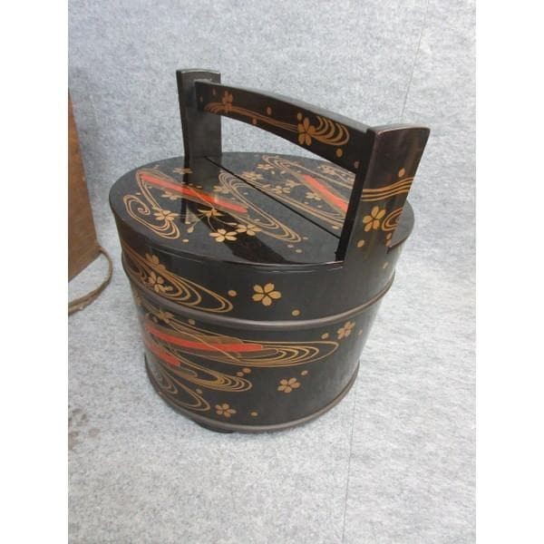 Jubako Bento Box Japanese Black painted gold lacquered flower raft pattern hand