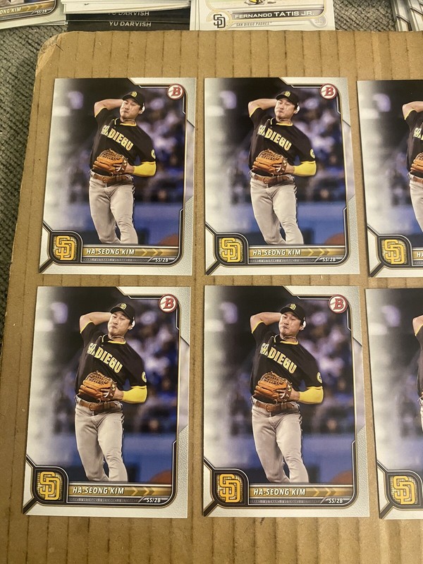 (15) Ha-Seong Kim 2022 Bowman #5 Lot #3 San Diego Padres