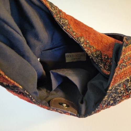 New Gold Coast Shoulder Hobo Bag Handbag - Rust, Black, & Gold Accents, Great - Picture 5 of 6