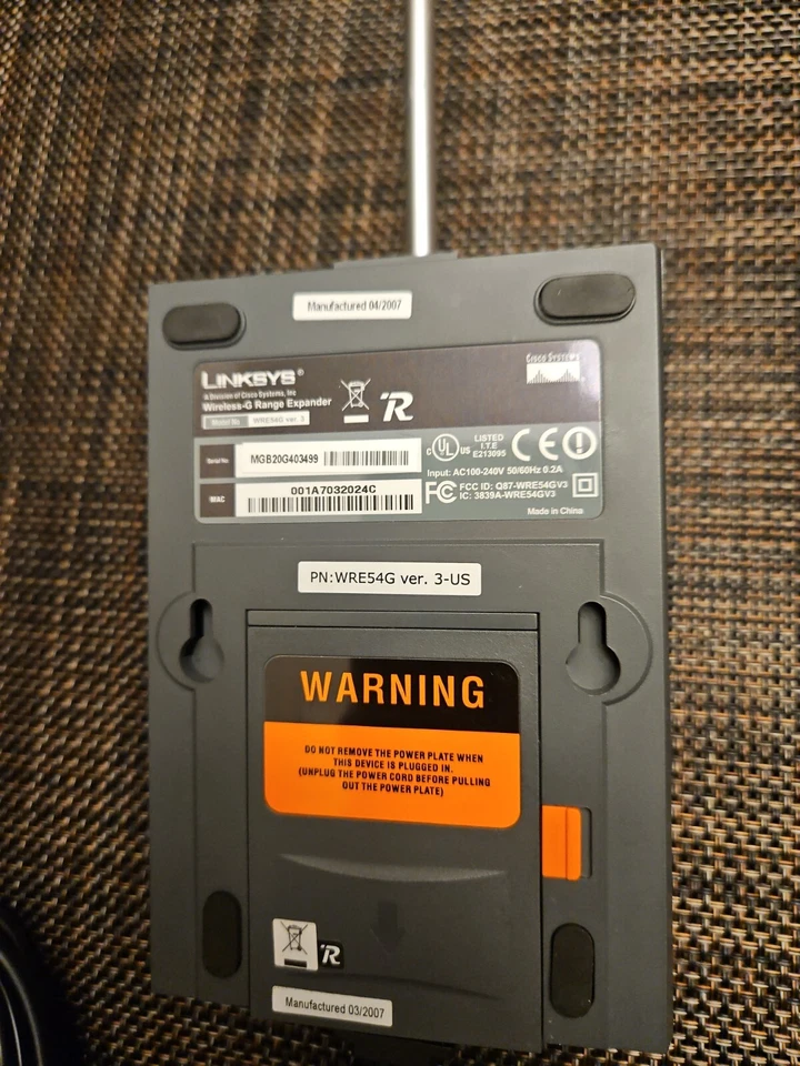 Cisco Linksys Wireless-G Range Expander WRE54G ver. 3 - Image 3 of 4