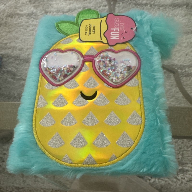6” x 8” FUZZY - FUR - PINEAPPLE NOTEBOOK Writing JOURNAL * NEW! With Pen L@@K