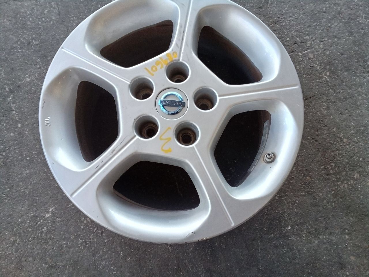 Wheel 16x6-1/2 Alloy 5 Spoke Fits 13-17 LEAF 336363