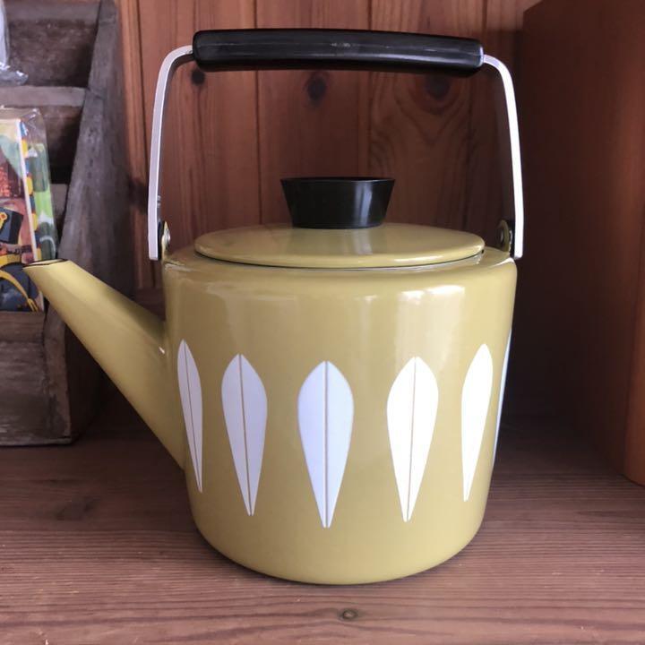 Cathrineholm Kettle Lotus White & Olive Kitchen Utensils good