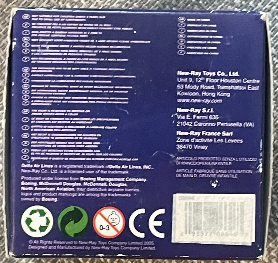 Литой 2005 NewRay Sky Pilot Series Delta Airlines масштаб 1:550 Boeing 737 - 800 - Изображение 4 из 4