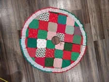 Primitive Vintage Handmade Christmas Floral Quilted Ruffle Hem Tree Skirt