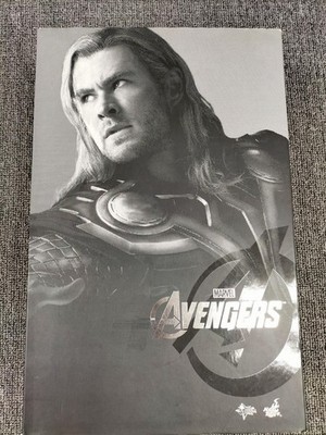 Hot Toys 16 Thunder God Thor Avengers MMS175 Movie Masterpiece gebraucht