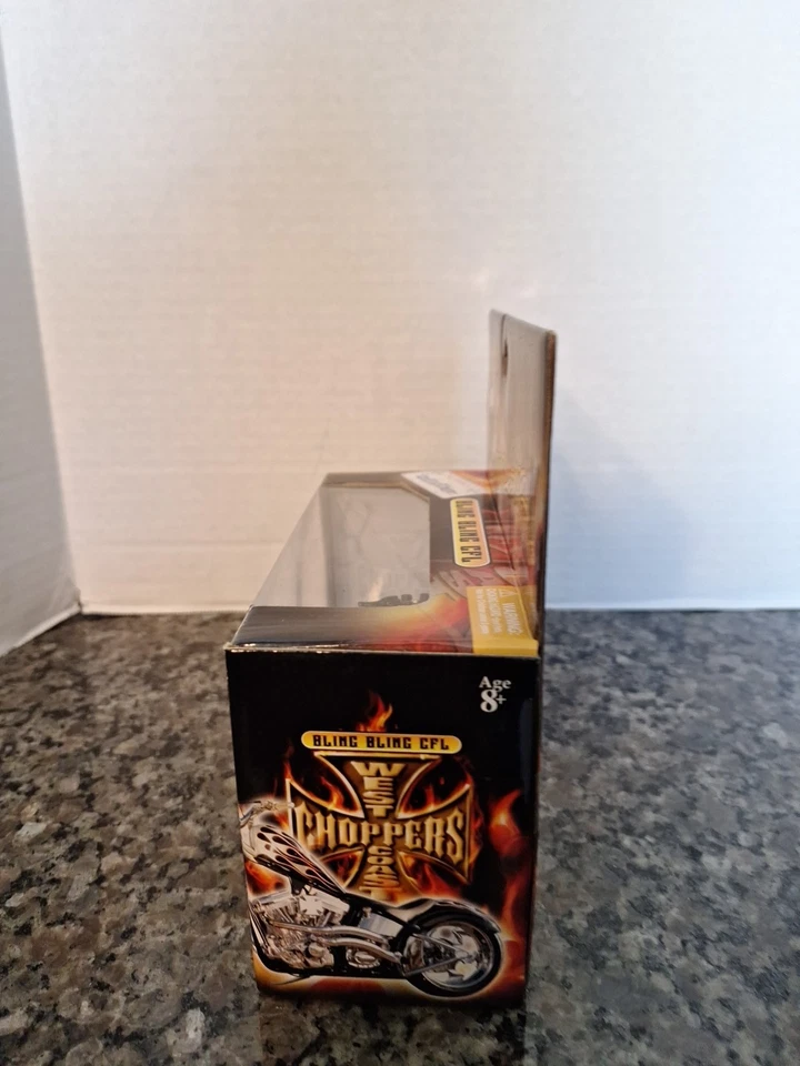 Jesse James West Coast Choppers Die Cast Motorcycle BLING BLING CFL JJ04-18-06 - Image 4 of 4