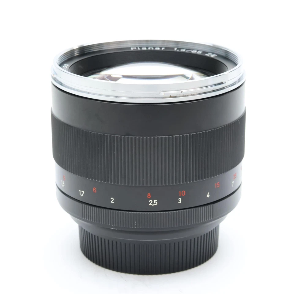 Carl Zeiss Planar T* 85mm F/1.4 ZE (for Canon EF mount) #478 - Image 4 of 4