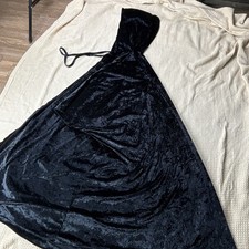 Spirit Halloween Black Crushed Velvet Hooded Cloak Cape Costume Unisex