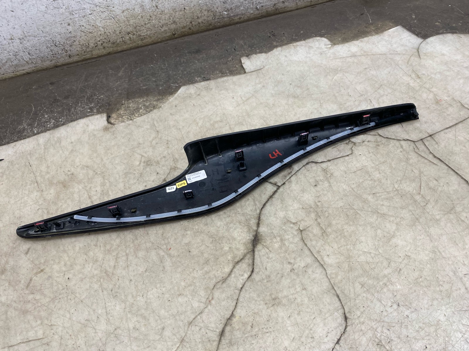 2020-2025 ASTON MARTIN DBX LEFT CENTER CONSOLE UPPER TRIM PANEL MY83-045N05-BB