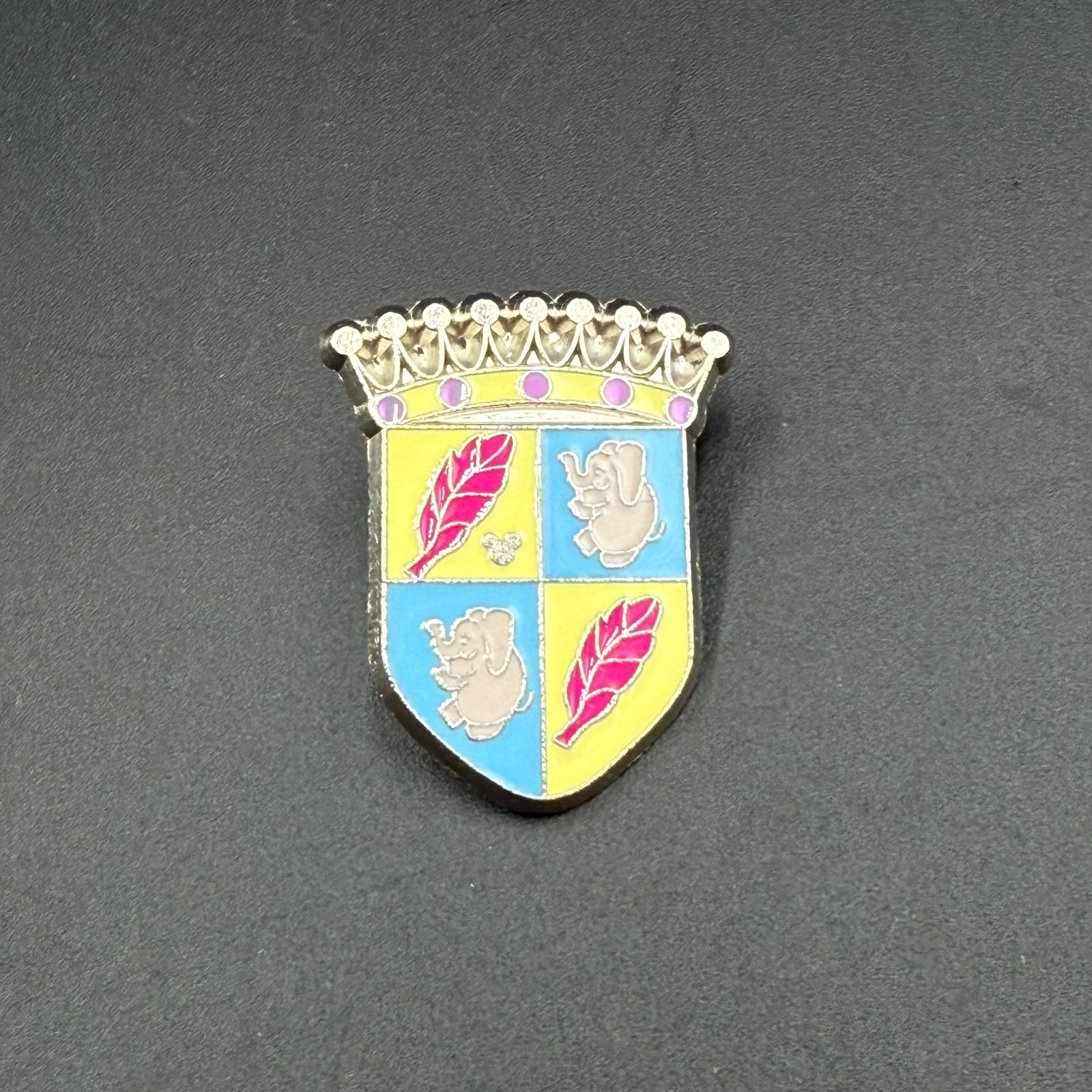 Disney Dumbo Crest Fantasyland Icon Trading Pin