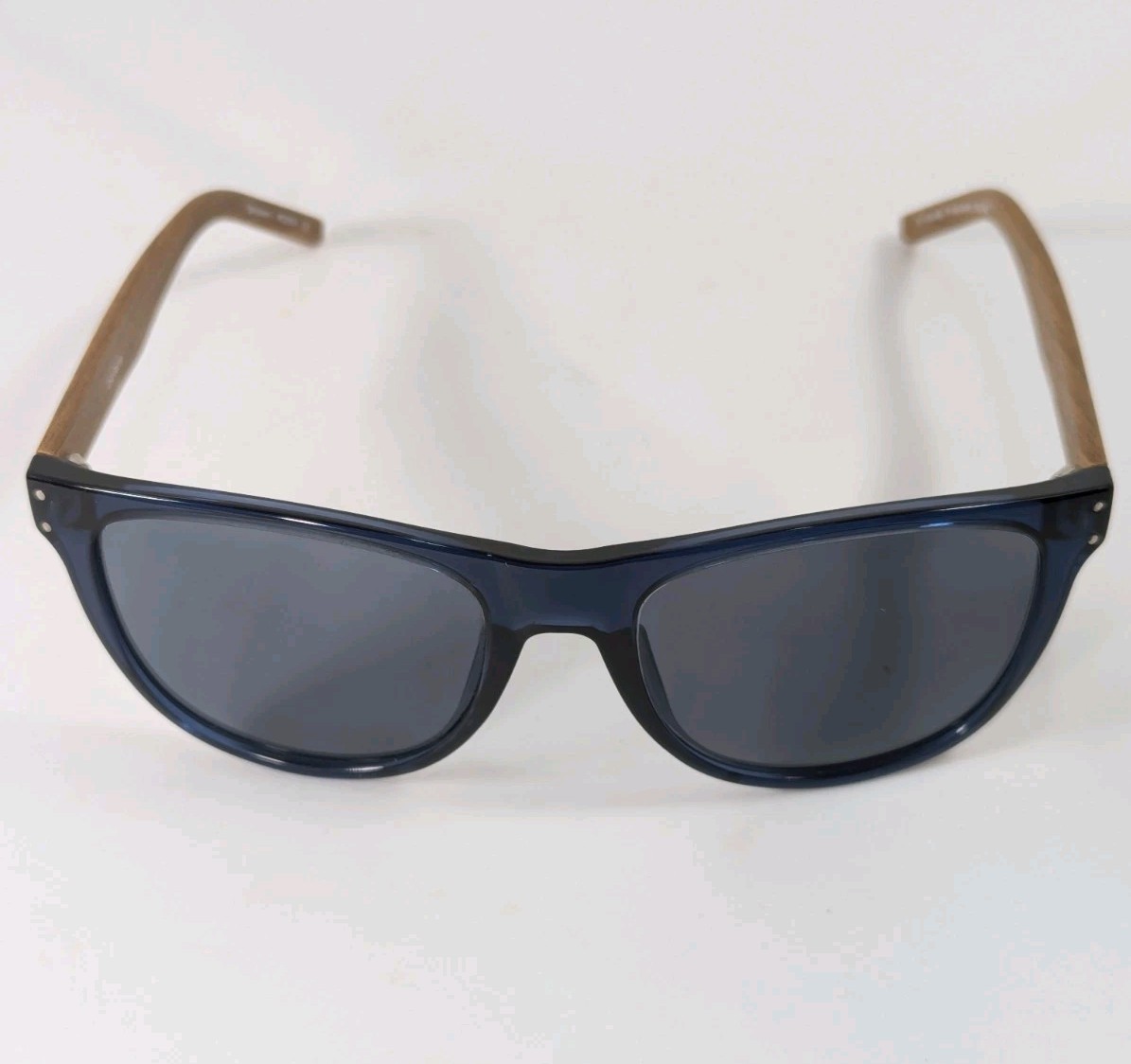 Tommy Hilfiger   Sunglasses Blue Smoke  w Free Costco Trifold Hard Magnetic Case thumbnail 4