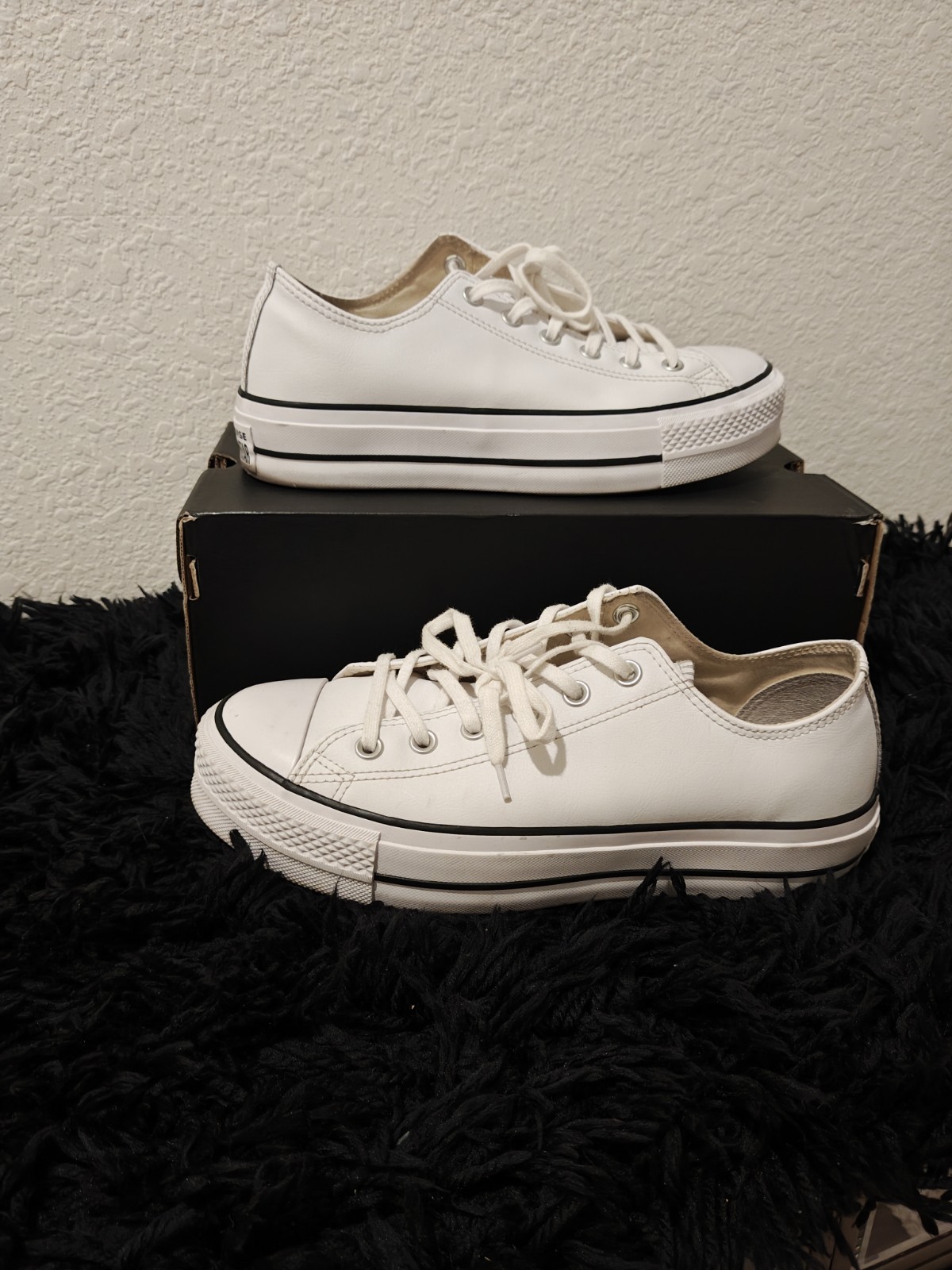 Converse Chuck Taylor All Star Women's Size 11