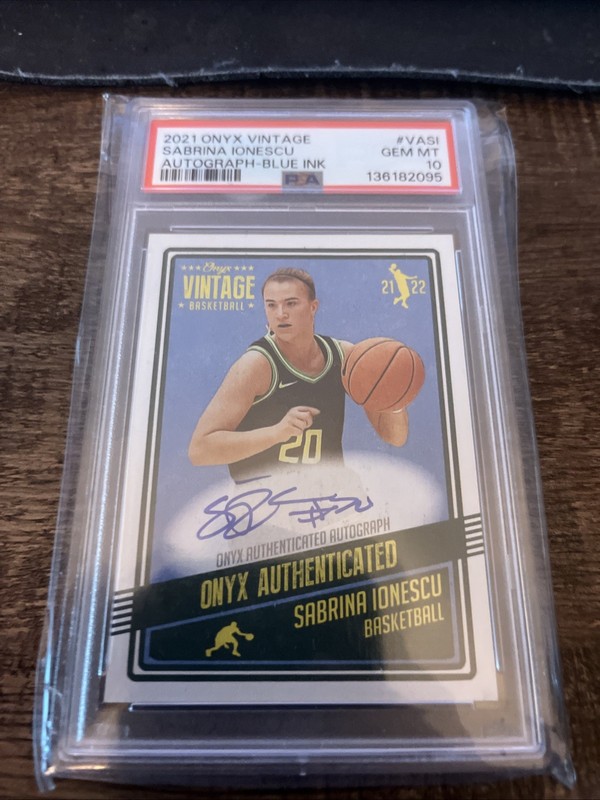 2021 Onyx Vintage Sabrina Ionescu Auto Blue Ink Rookie PSA 10  NY LIBERTY