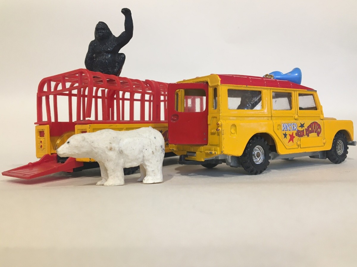 CORGI TOYS BEAST CARRIER ミニカー　ヴィンテージ Corgi 58, Beast Carrier - Free Price Guide & Review