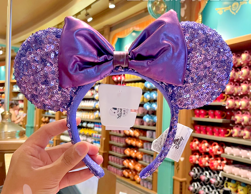 NEW Disney Purple Minnie Mouse Bow Sequins Potion Iridescent  display picture 1