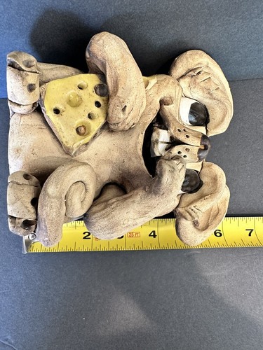 Ratón de cerámica Hindt Art con queso grandes ojos tristes 6”T de colección - Imagen 7 de 7