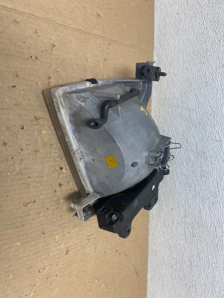 Оригинальная галогенная фара для правой стороны пассажира 1998 1999 Nissan Frontier D5304 - Изображение 4 из 4