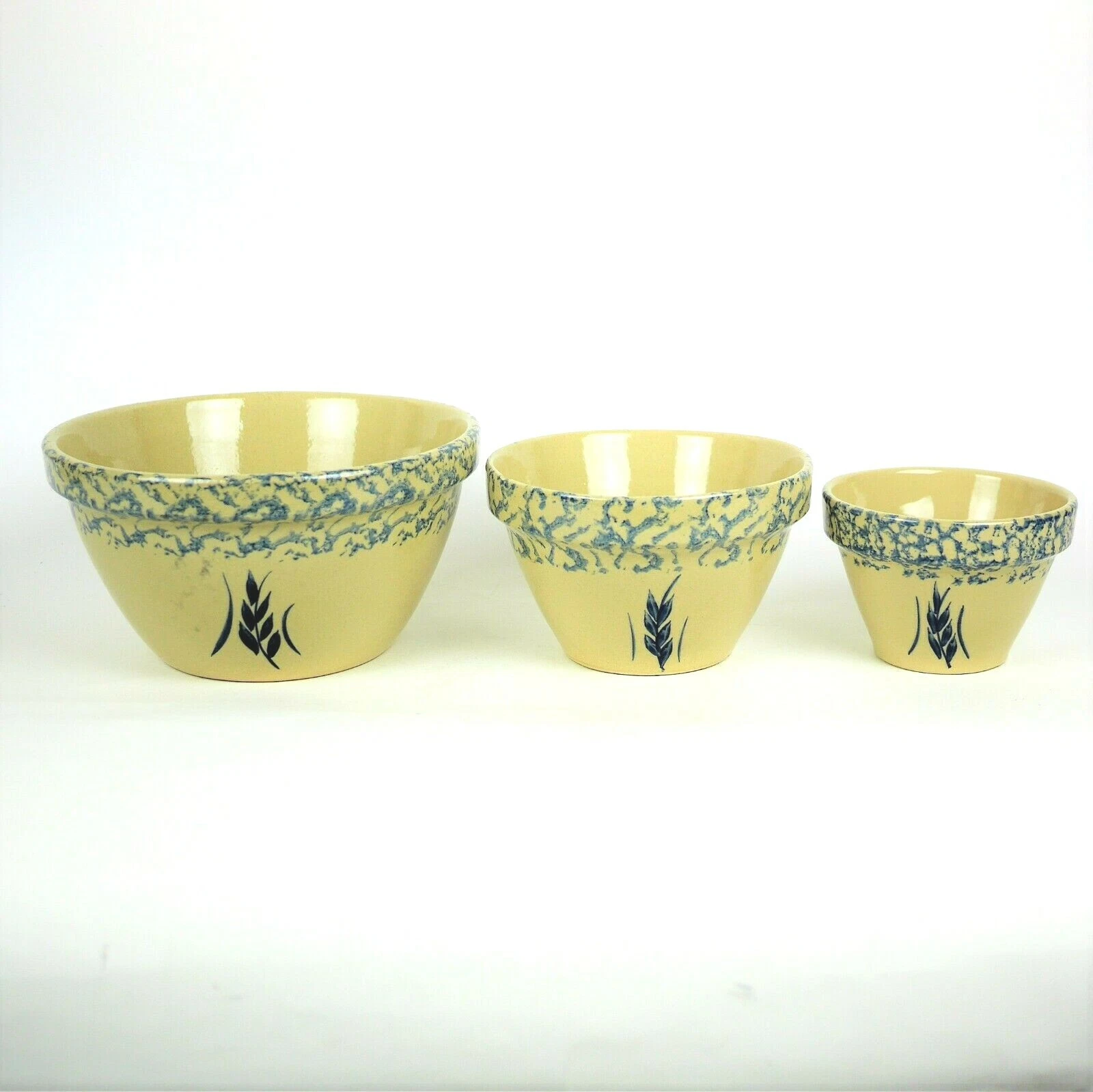 ROSEVILLE STONEWARE Pottery Mixing Bowls Set of 3 Beige & Blue Flower #10, 8, 6