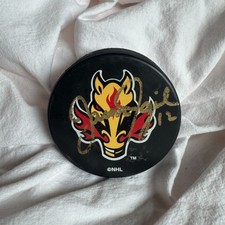 Jarome Iginla – Signed Calgary Flames NHL Hockey Puck