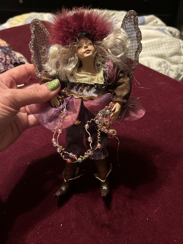 VINTAGE PURPLE FAIRY DOLL SITTING MAGICAL WINWARD HOLIDAYS SHELF FAIRY - Picture 6 of 10