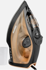 Geepas Steam Spray Iron Dry & Wet Steam Iron with Temperature Control Non-stick