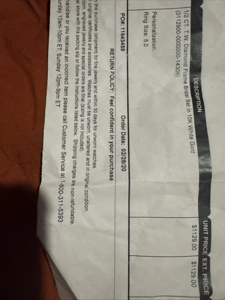 Juego de anillo de compromiso y alianza de boda Zales Foto 4 de 4