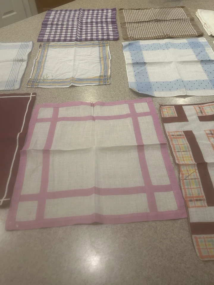 Lote 12 pañuelos vintage para hombre mod años 40 - 1950 iniciales D,2C, H Foto 4 de 4