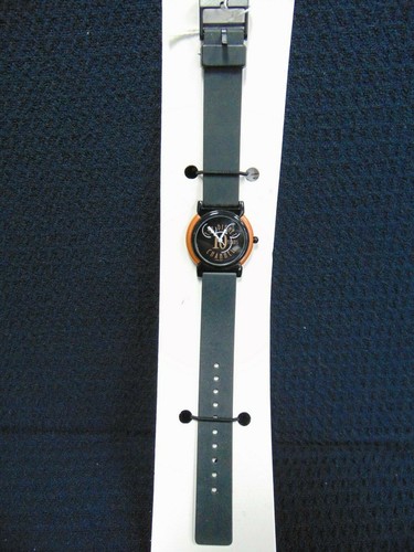 THE DISNEY CHANNEL 10 YEAR WATCH IN WORKING CONDITION - 第 1/4 張圖片