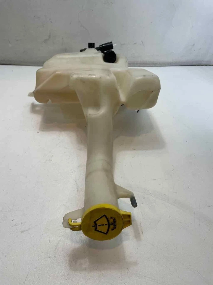 3.6l Washer Bottle Reservoir W Motor OE 05113650ad Fits DODGE CARAVAN 2011-2020 - Image 3 of 4
