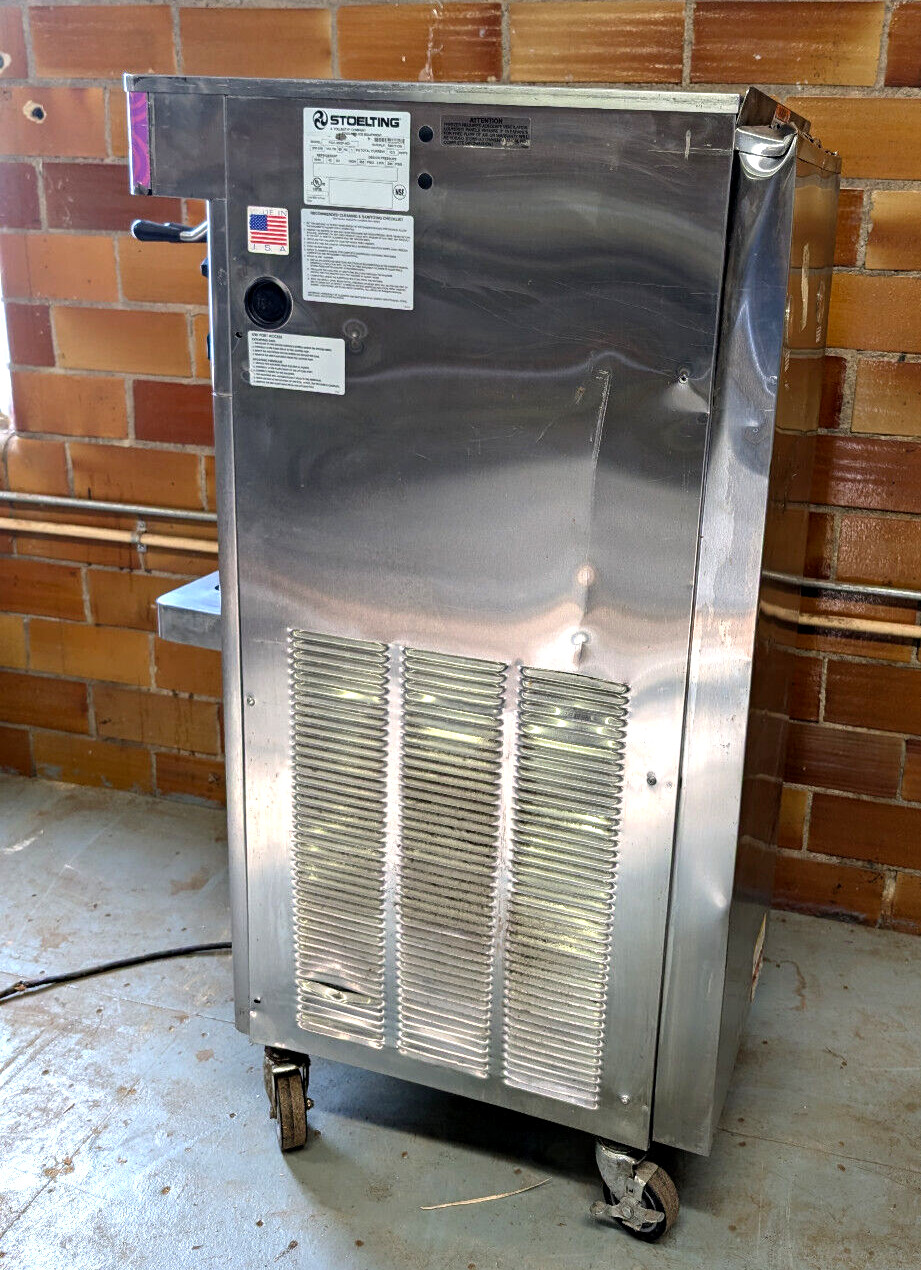 Stoelting F231-38I2P-AD1 Gravity Fed 2 Hopper/Twist Soft Serve/Yogurt Freezer