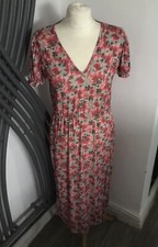 In-The-Style”PrettyLittleThing”MIDI-Dress with Leg-Slit(UK 12)Red/Green Florals