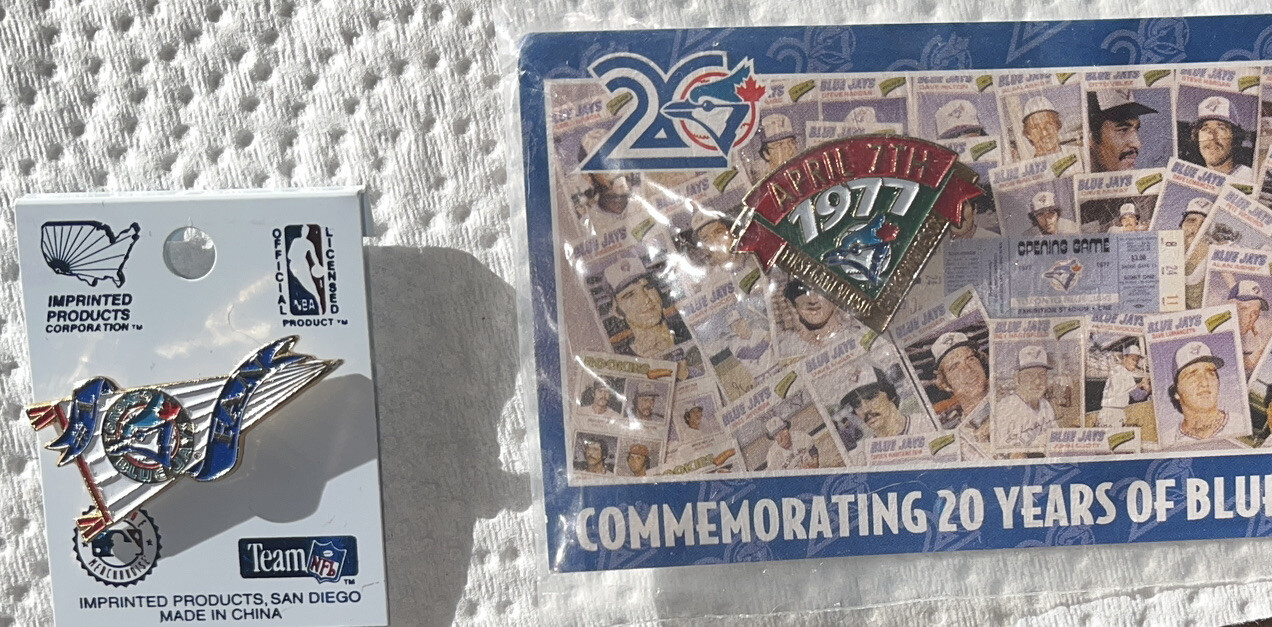 MLB BASEBALL TORONTO BLUE JAYS TEAM STORE U PICKCARDS PINS BASEBALL L