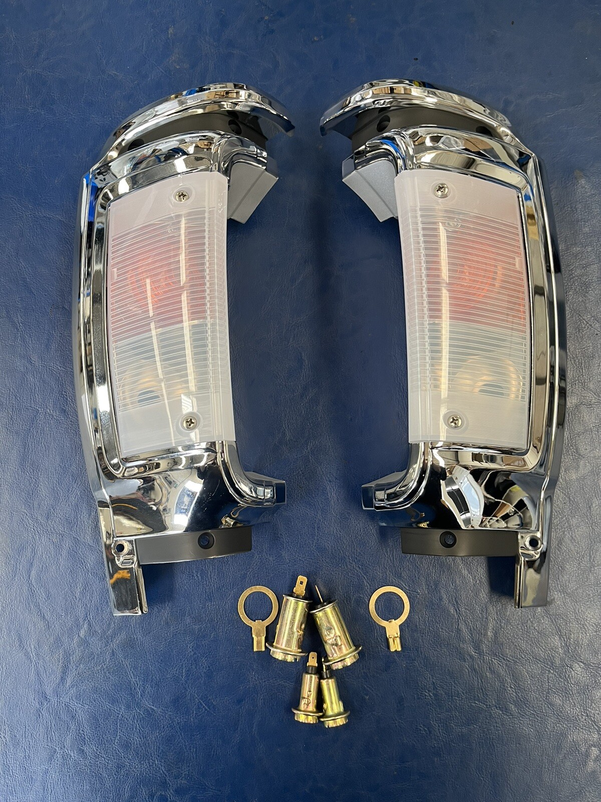 Ford Xy Front Indicator Assemblies Pair With Globe Holders Gt Falcon New eBay