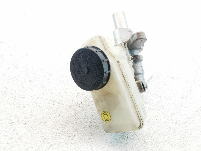 0919 Nissan 370z 0913 G37 0912 EX35 OEM Brake Master Cylinder