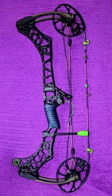 Mathews RH V3 27 + Ripcord Rest, New GAS String & Cables, Setup 29  @ 60-lbs