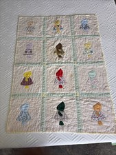 Vtg Sun Bonnet Sue Hand embroidered Baby Quilt, Twelve 10" Blocks, 31 x44