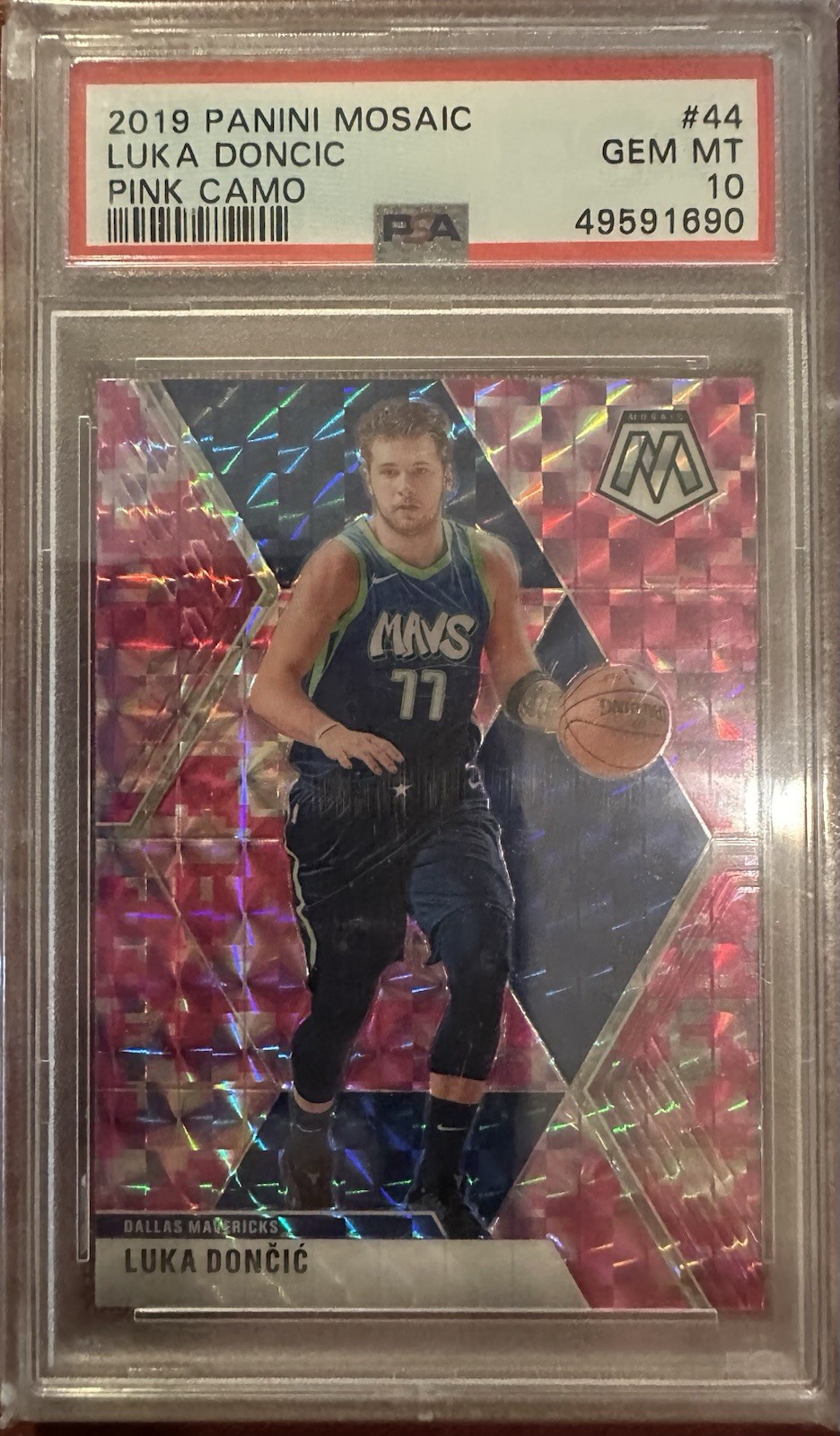 2019 Panini Mosaic - Pink Camo #44  Luka Doncic PSA 10