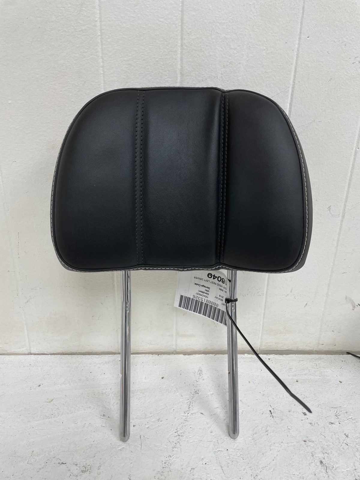 2016-2020 BENTLEY BENTAYGA LH FRONT HEAD REST LEFT DRIVER BLACK LEATHER OEM