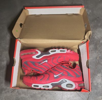 Nike Air Max Plus ''Red Pure Platinum'' Low Top Lace-Up Men s Sneakers 852630-600